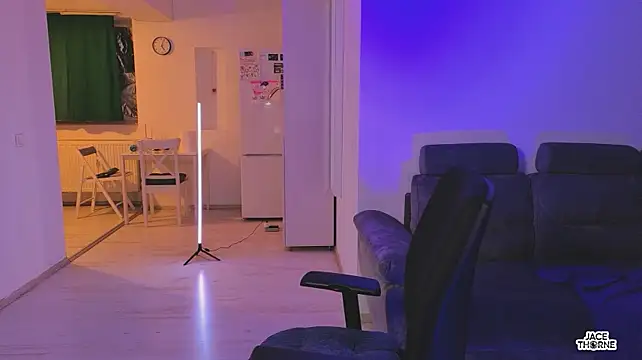 Jace_Thorne: απευθείας συνομιλία ΧΧΧ
