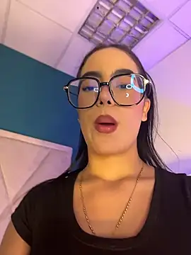 Chat XXX en directo de TopDollXXX