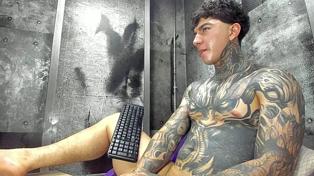 دردشة Gury_tattoo الجنسية المباشرة