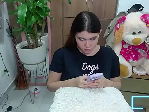 Chat +18 de joy_cut3 ao vivo