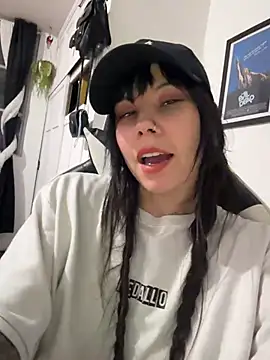 EemaHaruki's Live XXX Chat