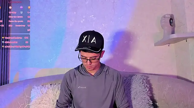 Živý XXX chat Ostin_Colt