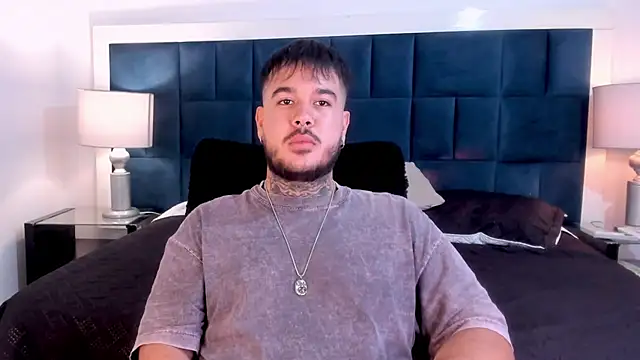DanteBlossom's Live XXX Chat