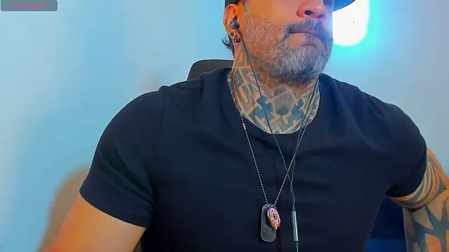 Chat XXX en directo de JoshRigby