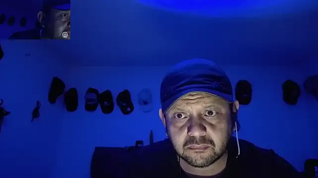 tomtime1 live XXX chat