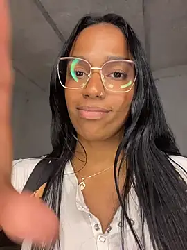 XXX chat uživo modela FlorSalvaje_