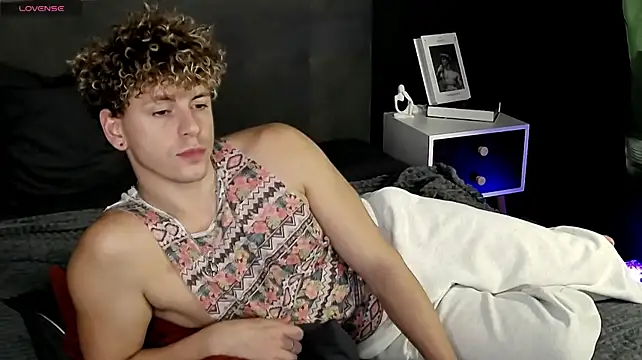 ConnorBlake live XXX chat