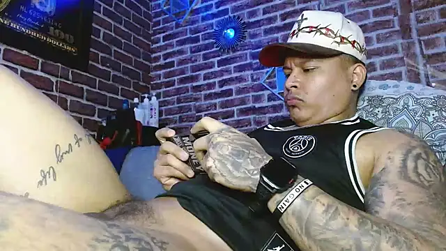 jordan_bigcock_'s Live XXX Chat