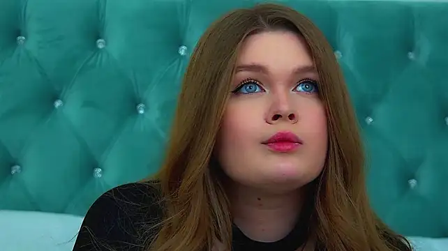 CrystalLyons Adlı Modelin Canlı XXX Sohbeti