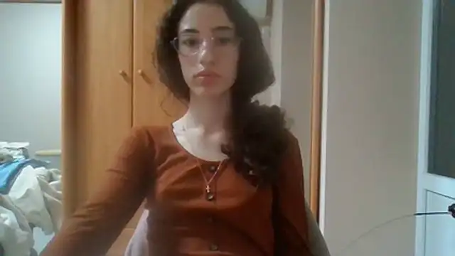 Chat XXX en directo de CrystalDolls