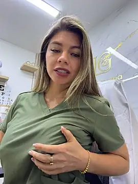 Chatroom XXX en direct de alicee16