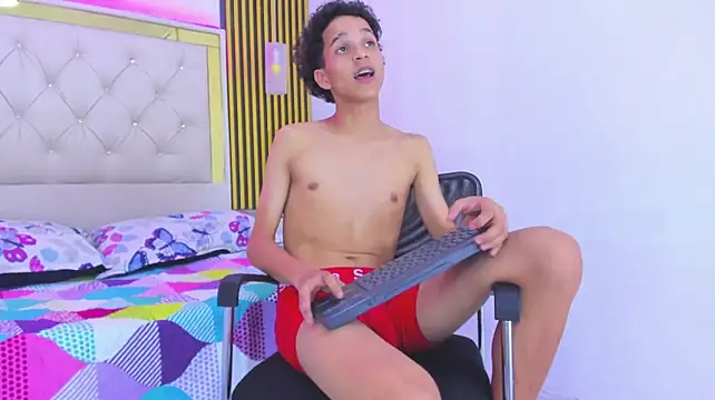 دردشة JustinSecret الجنسية المباشرة