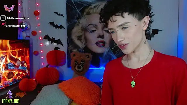 Онлайн чат XXX maxiy_001