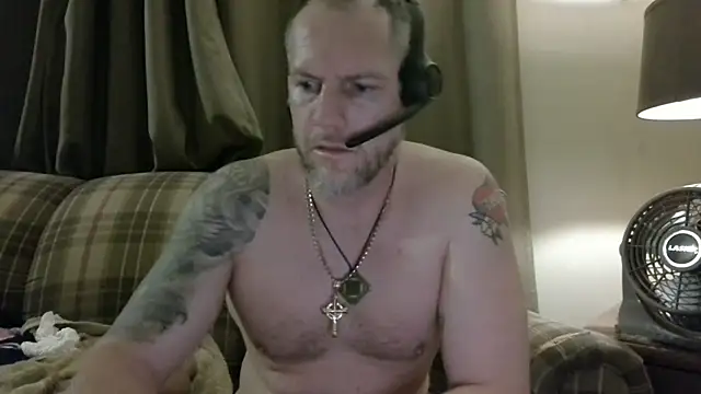 Czat XXX na żywo – Freakslut007