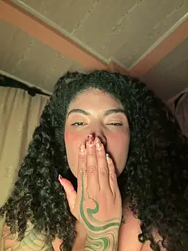Morenayaa Chat XXX in diretta