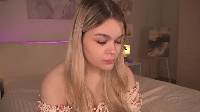 XXX chat uživo modela Milky_Wayy_