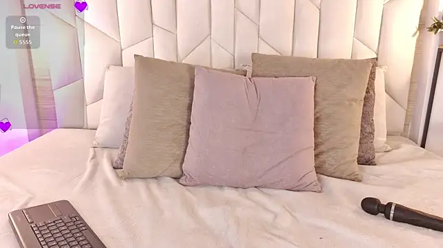 Czat XXX na żywo – ariana__parker