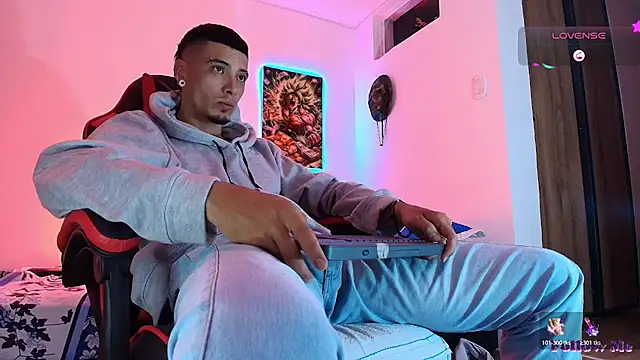 Show modela Darkwin666 na web-kameri
