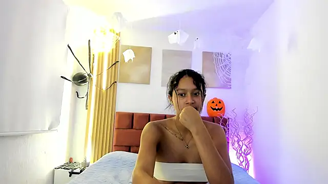 CataleiaLatin Live XXX-chat