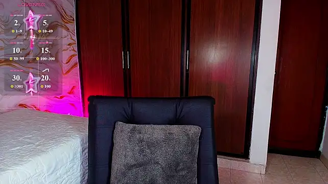 دردشة EbonyHansNight الجنسية المباشرة