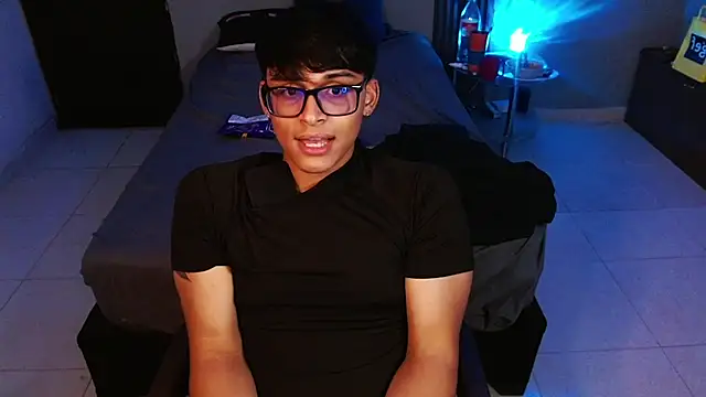 Mr_yisuzz Live XXX-chat