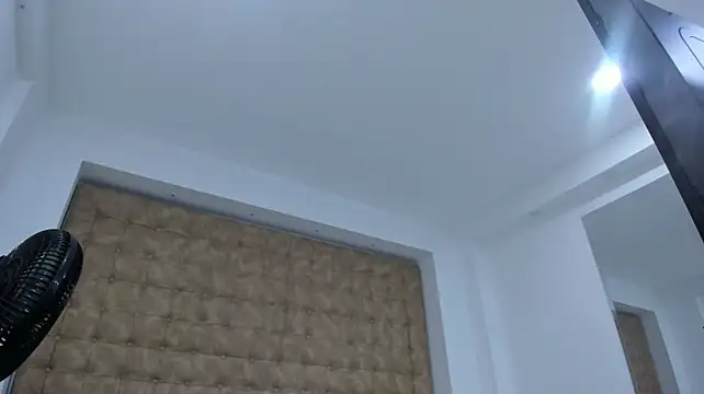 GrettaRouse élő XXX-chatje
