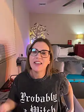 MaiseKnox Chat XXX in diretta