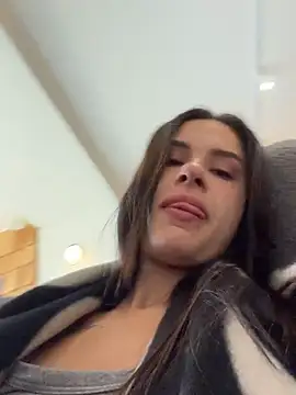 MiraReach Live XXX-Chat