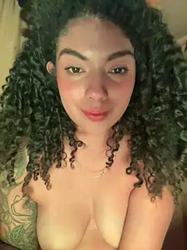 Chat +18 de Morenayaa ao vivo