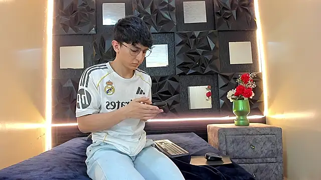 ElanGiraldo Live XXX-chat