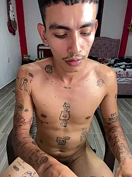 sorry-mom69's Live XXX Chat