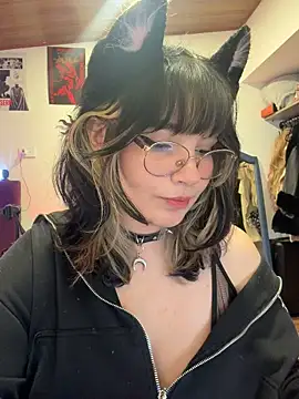Poisonissa: απευθείας συνομιλία ΧΧΧ