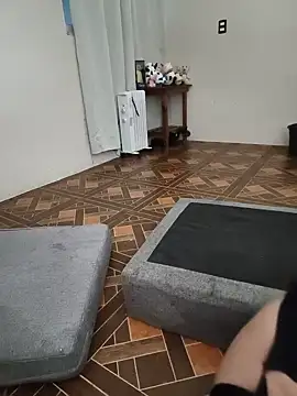 ElaRuil69 লাইভ XXX চ্যাট