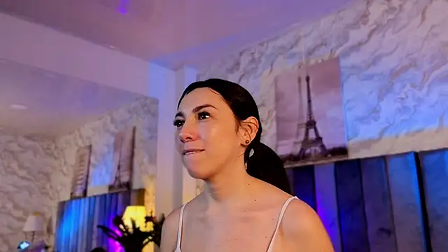 Miia_Reed Adlı Modelin Canlı XXX Sohbeti