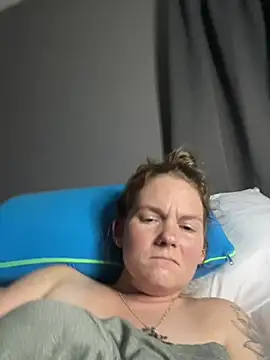 kaylababyluv's Live XXX Chat
