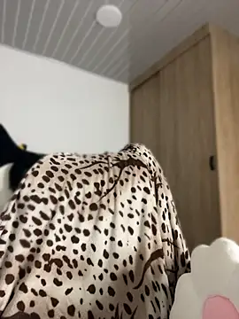 XXX chat uživo modela ScarletDarkMuse