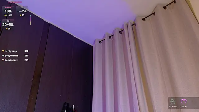 Chat +18 de AlejandraDunn1 ao vivo