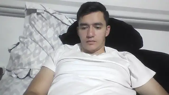 Estebitan_vm Chat XXX live