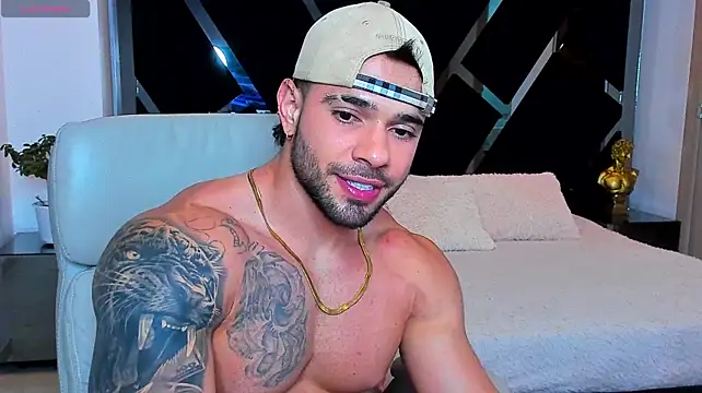 Онлайн чат XXX Raytorres
