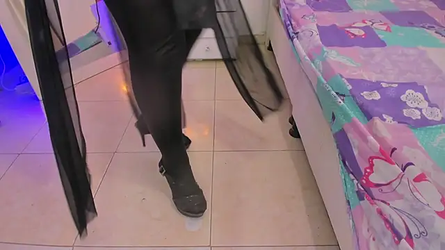 צ'אט XXX בשידור חי של missionix