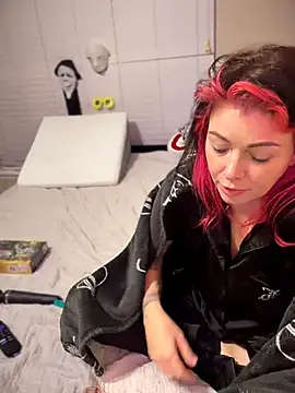 MarlaFknSinger live XXX chat