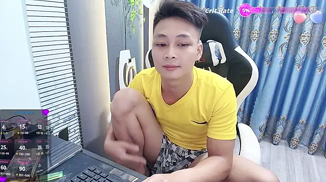 Chat XXX en directo de Naughty___asian