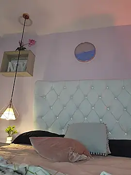Novagh_ Live XXX-Chat