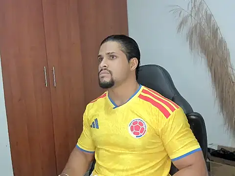 evansdark01 Adlı Modelin Canlı XXX Sohbeti