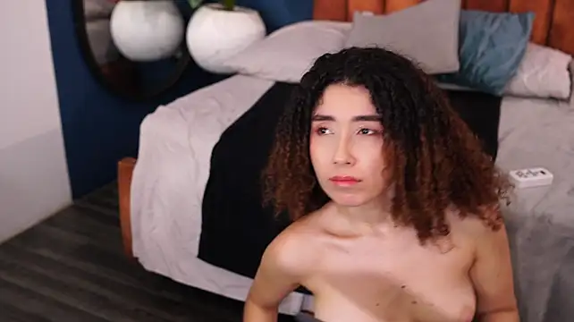 Živý XXX chat MeganLeroy