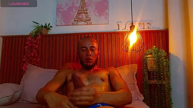 poseidon_latino Chat XXX in diretta
