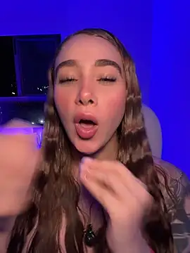 lanataylor_7 Adlı Modelin Canlı XXX Sohbeti