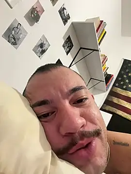XXX chat uživo modela JUDSONMUFAZA