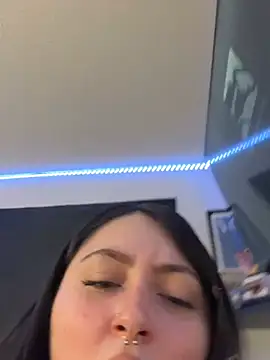 צ'אט XXX בשידור חי של Evemeqt