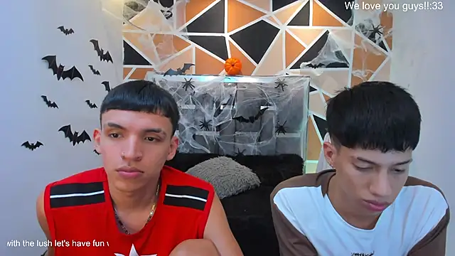 Juan_Nd_Steven Chat XXX live